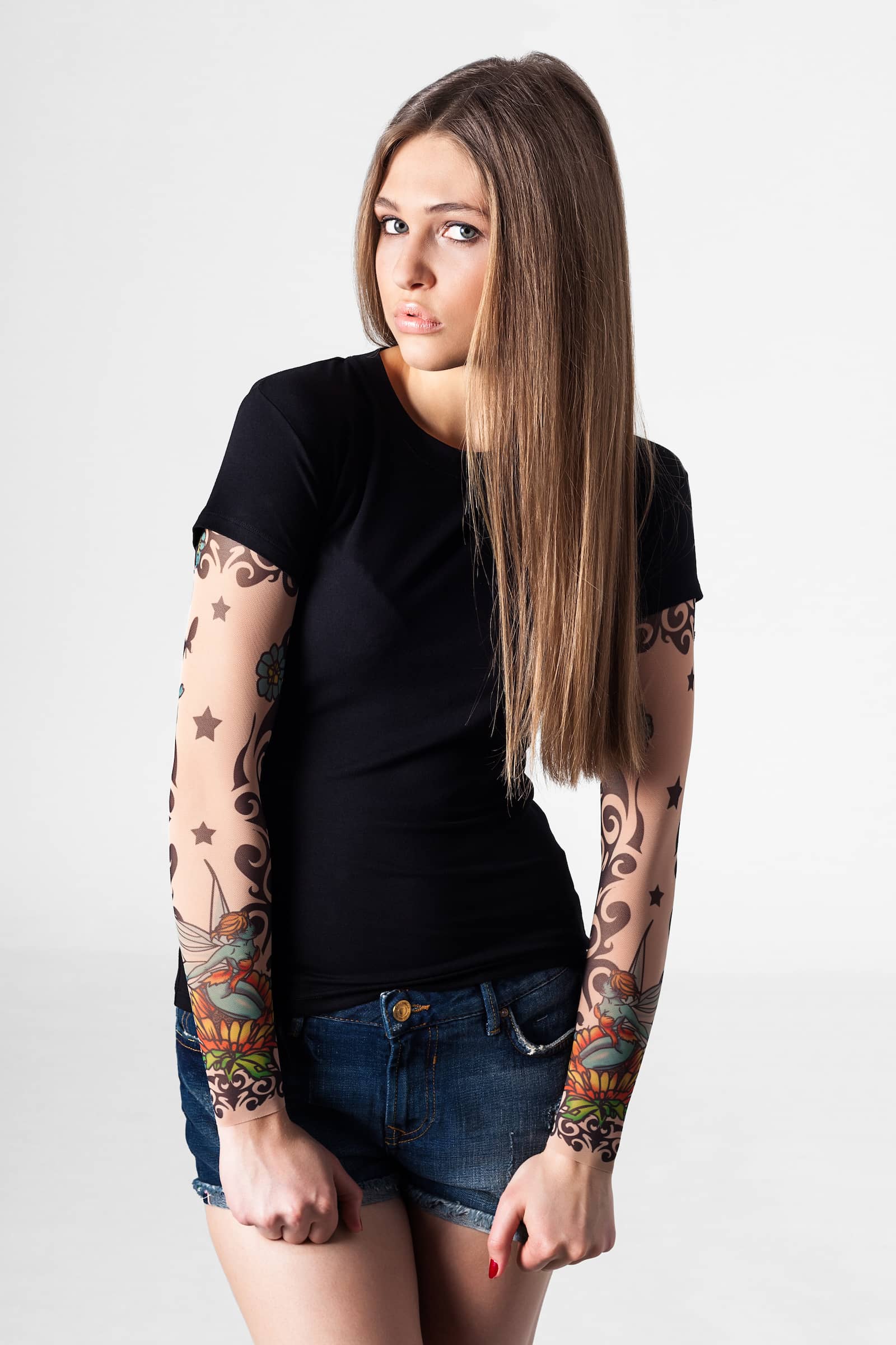 Damski t-shirt z tatuażem Tribal & Fairy - motyw niebieskiej wróżki na żółtym kwiatku, widok z przodu